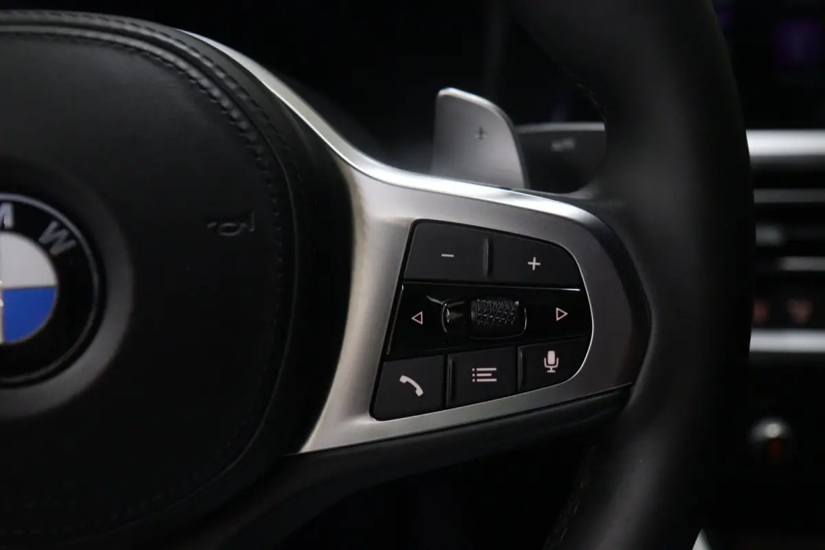330i High Executive PANO/CARPLAY/SFEER/HK/HUD/VOL