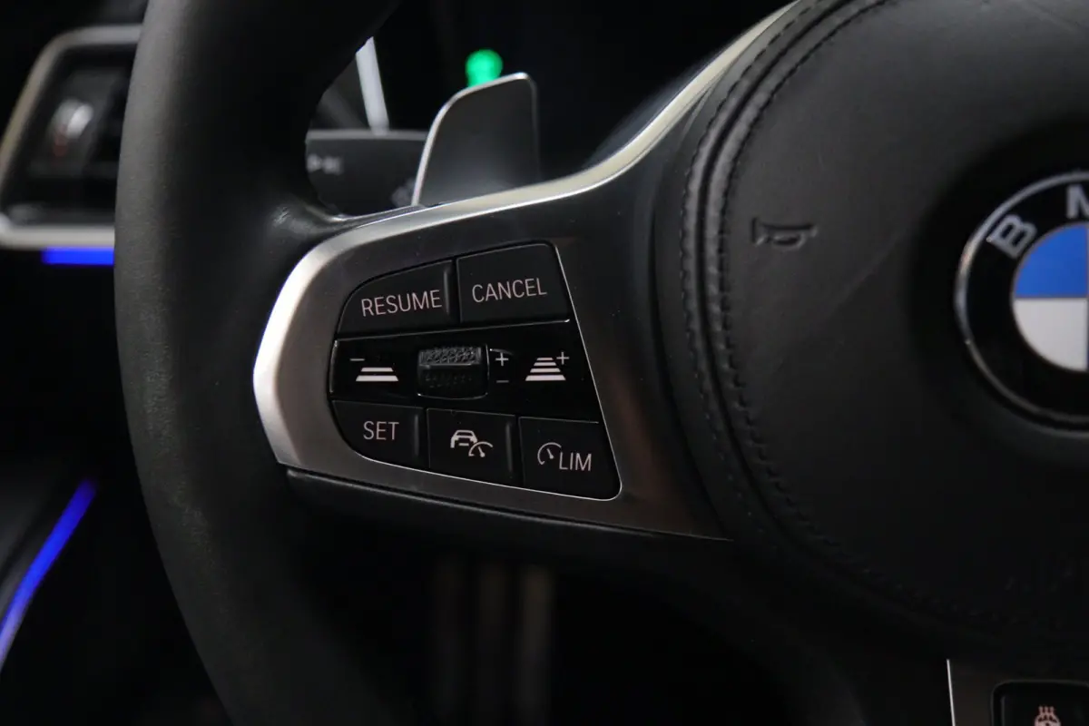 330i High Executive PANO/CARPLAY/SFEER/HK/HUD/VOL