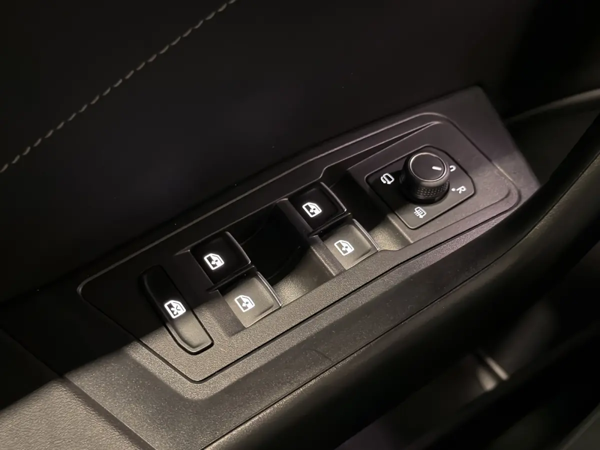 1.5 TSI R-Line Business+ |Massage|IQ.Light|ACC|DCC|Navi|