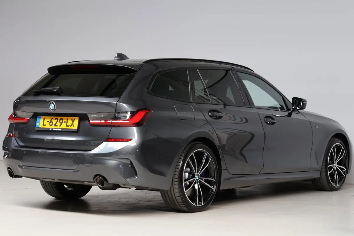 320e M-sport ShadowLine | panoramadak | head-up | harmankardon | laser led | 1e eigenaar | BTW