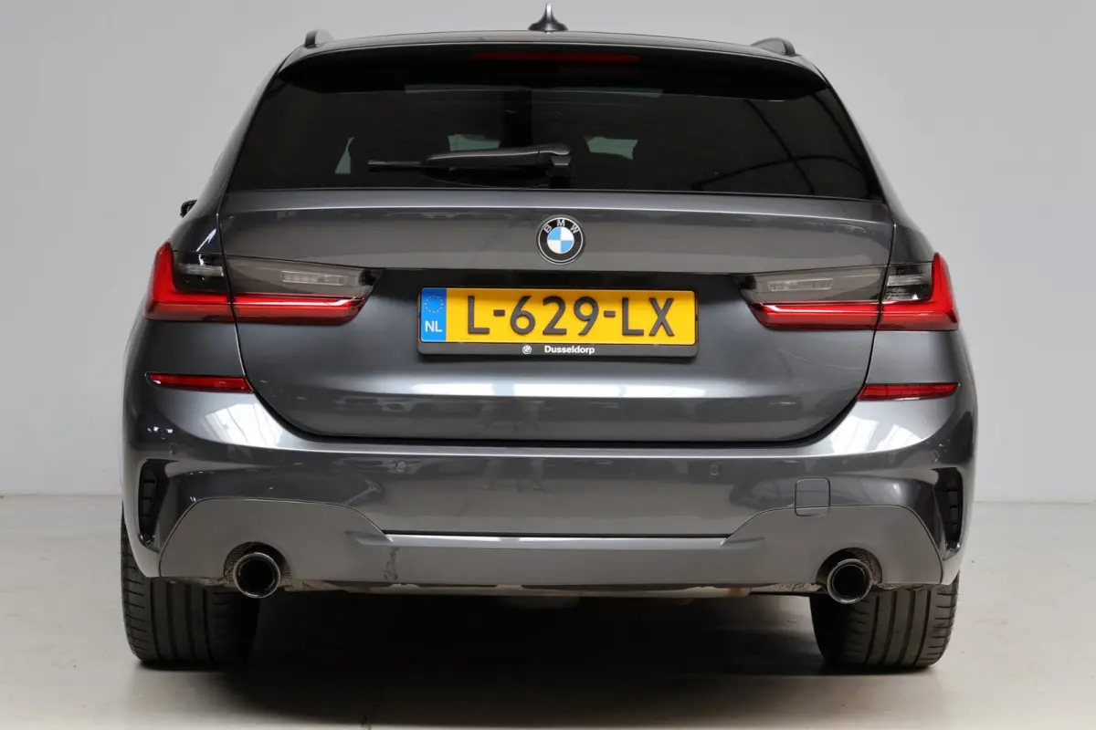 320e M-sport ShadowLine | panoramadak | head-up | harmankardon | laser led | 1e eigenaar | BTW