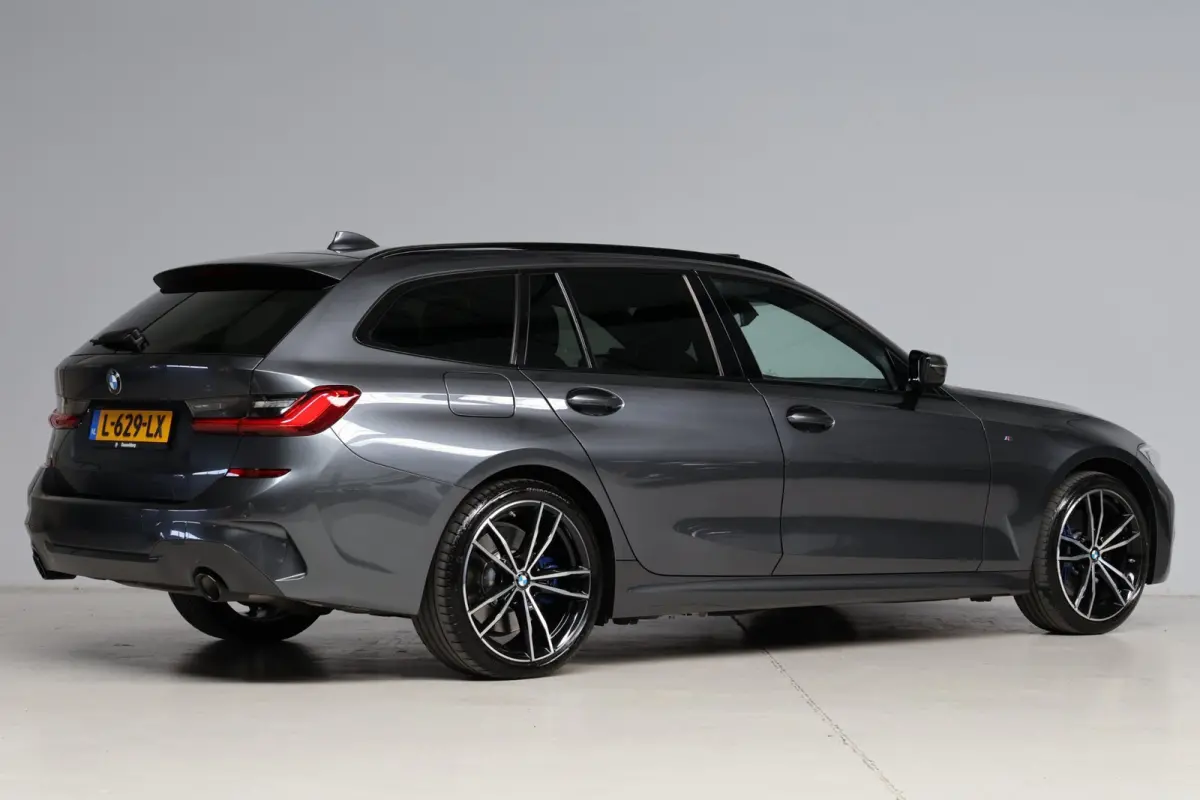 320e M-sport ShadowLine | panoramadak | head-up | harmankardon | laser led | 1e eigenaar | BTW