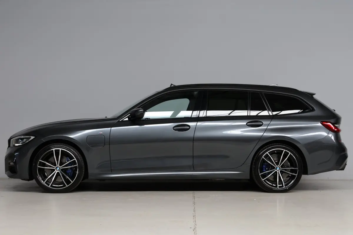 320e M-sport ShadowLine | panoramadak | head-up | harmankardon | laser led | 1e eigenaar | BTW