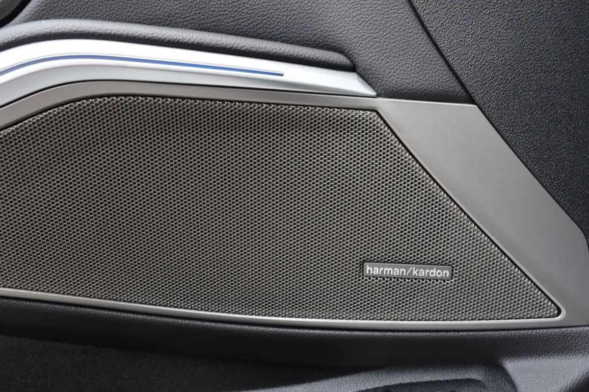 320e M-sport ShadowLine | panoramadak | head-up | harmankardon | laser led | 1e eigenaar | BTW