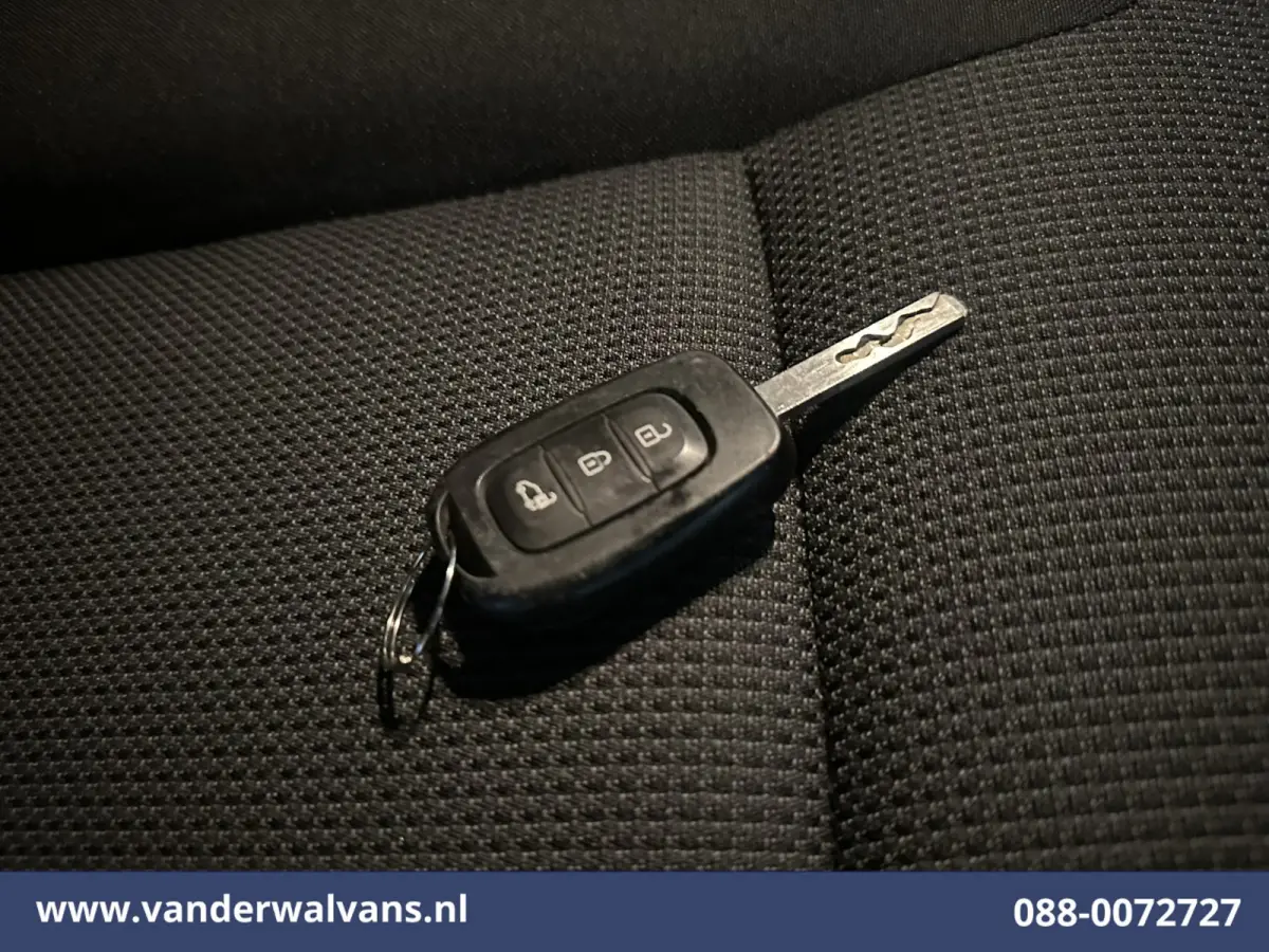 2.0 dCi 130pk L2H1 Euro6 Airco | LED | Cruisecontrol | Parkeersensoren Bijrijdersbank