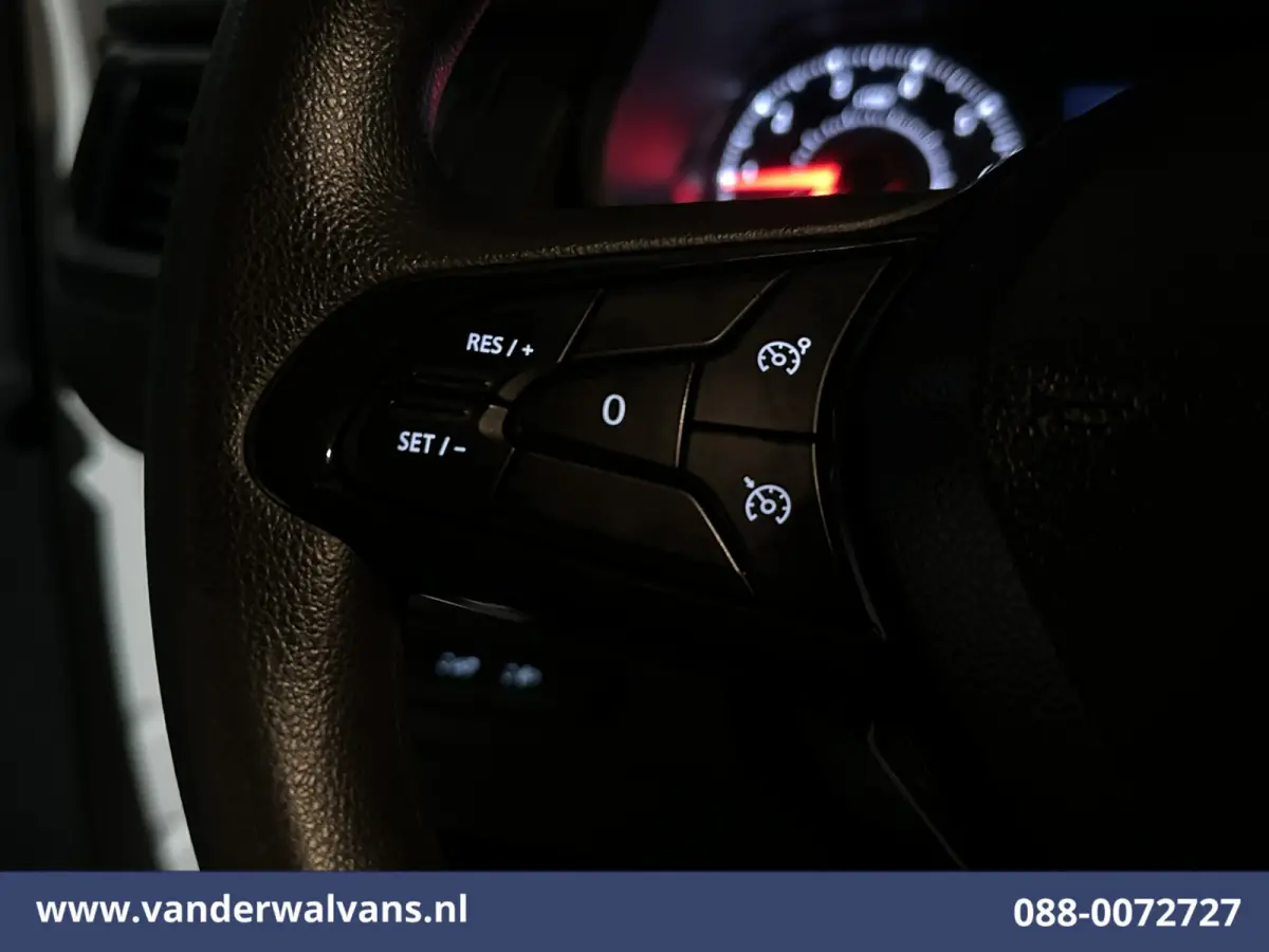 2.0 dCi 130pk L2H1 Euro6 Airco | LED | Cruisecontrol | Parkeersensoren Bijrijdersbank