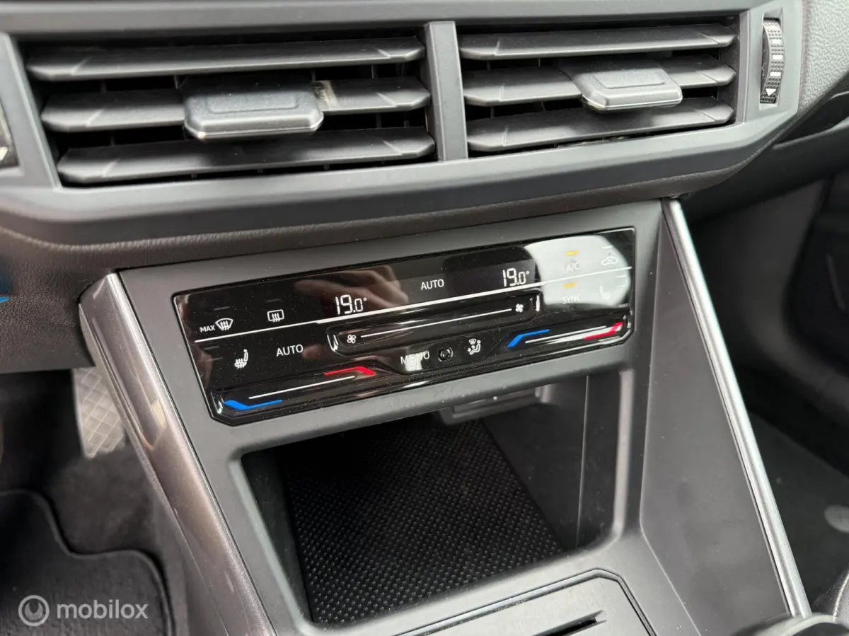 1.0 TSI / Luxe / Navi / Camera / Carplay