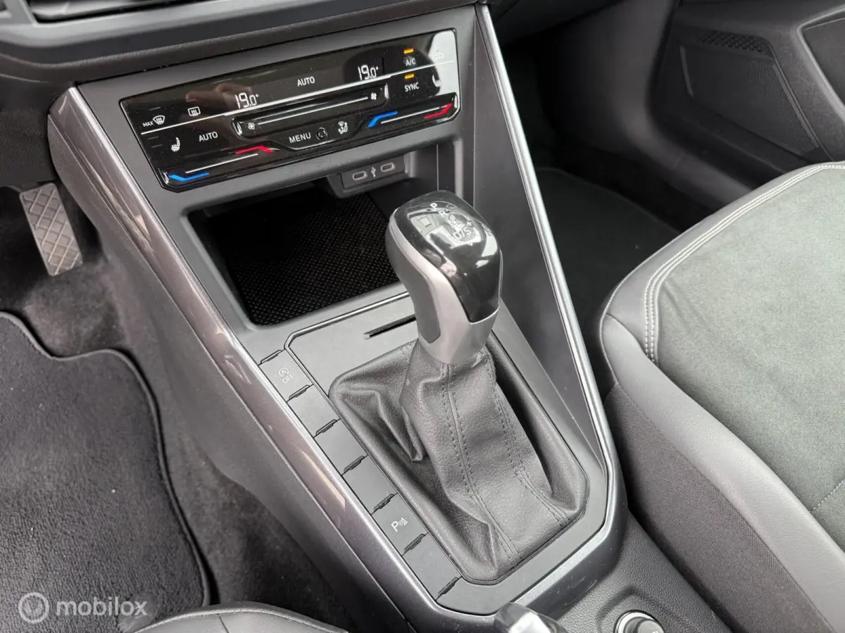1.0 TSI / Luxe / Navi / Camera / Carplay