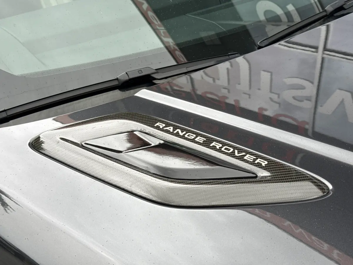 P400 HST | 23'' | Pano | Stoelvent. | Trekhaak | Two tone inter. | Carbon