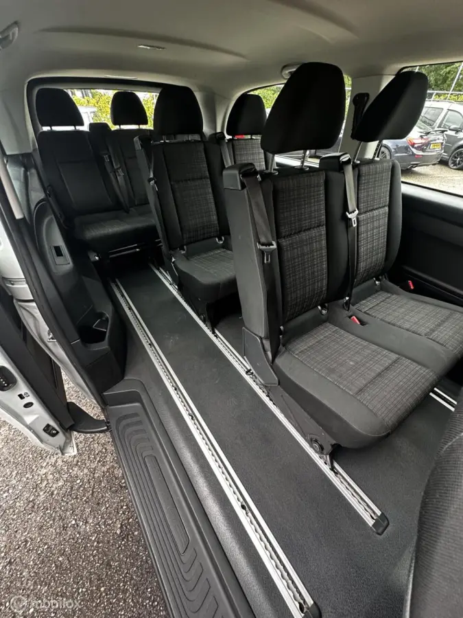 109 BlueTEC Base Extra Lang / 9 Pax.