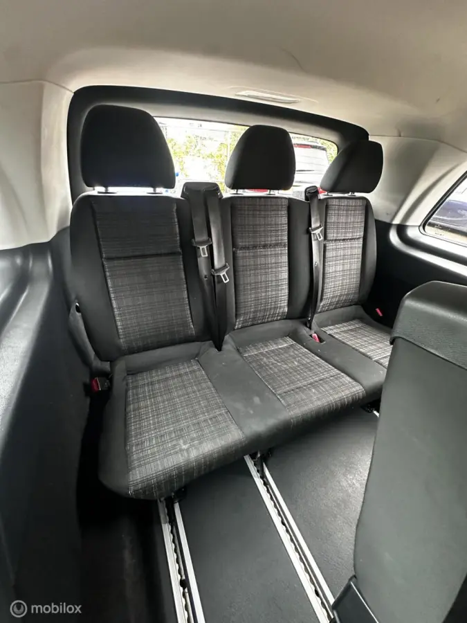 109 BlueTEC Base Extra Lang / 9 Pax.