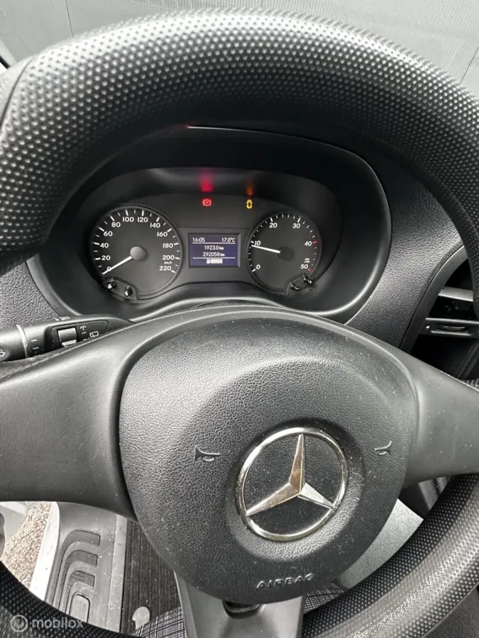 109 BlueTEC Base Extra Lang / 9 Pax.
