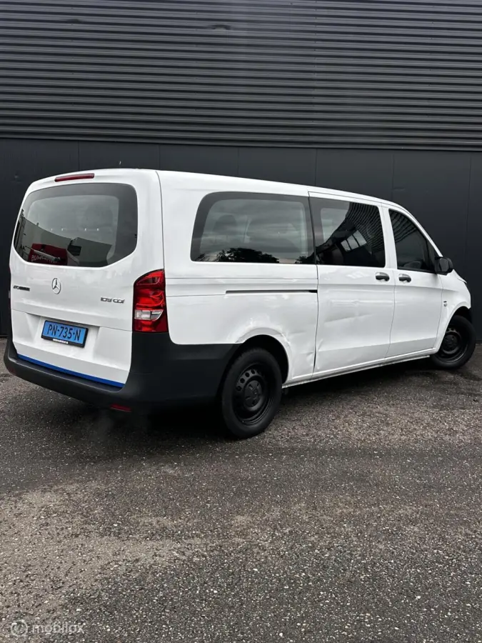 109 BlueTEC Base Extra Lang / 9 Pax.