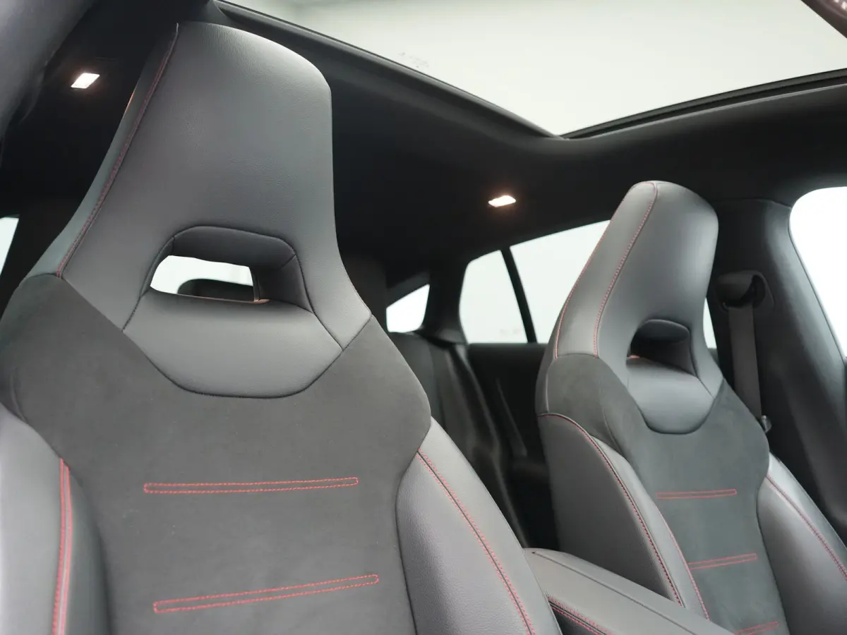 200 Business Solution AMG 164pk Dealer O.H. | Panodak | Camera | Multi Beam LED | Alcantara Sportstoelen Memory & Verwarmd | Sfeerverlichting | Keyless | Apple Carplay | Cruise Control | Nav