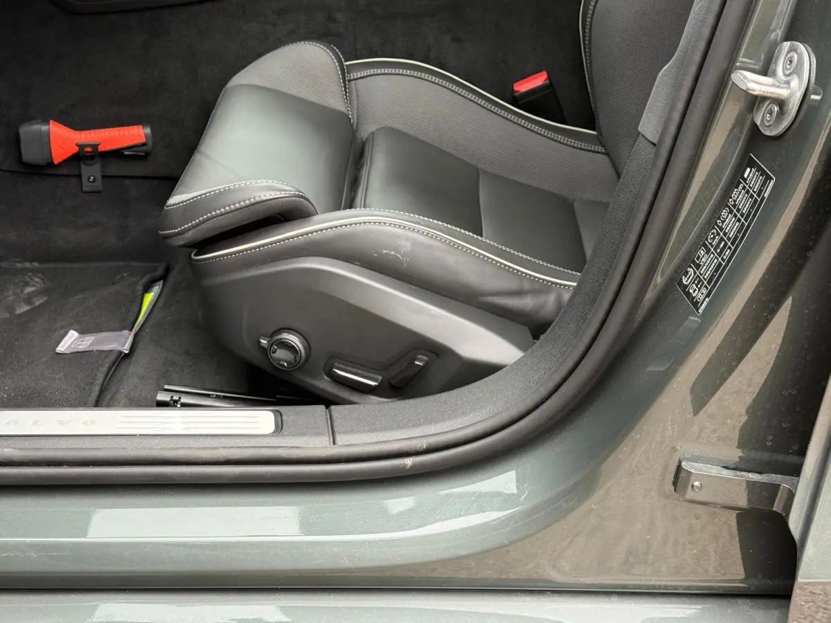 T8 Plug-in hybrid AWD Plus Dark | Panoramadak | 360 Camera | Head up display | Harman/Kardon | Stoel/Stuur Verwarming