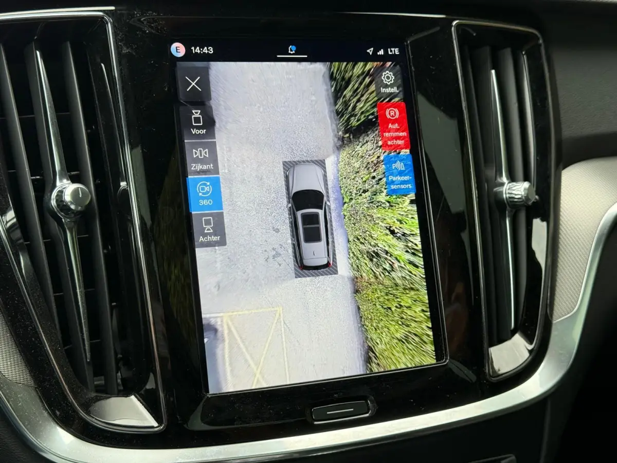 T8 Plug-in hybrid AWD Plus Dark | Panoramadak | 360 Camera | Head up display | Harman/Kardon | Stoel/Stuur Verwarming