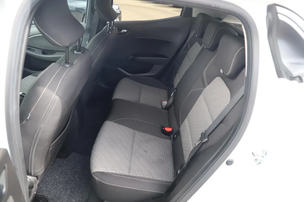 1.0 TCe 90 Evolution 16 inch LMV Donkere Ramen Navigatie Carplay Rijstrooksensor Parkeersensor