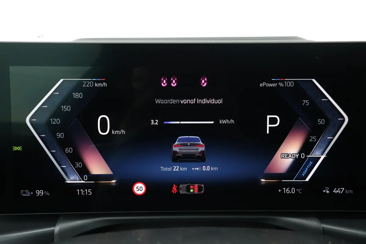 eDrive40 M Sport Edition 84 kWh | Sport Pakket Pro | M-Adaptief Onderstel | Schuif/Kantel Dak | Harman Kardon | Driving Assistant Professional | Parking Assistant Plus |