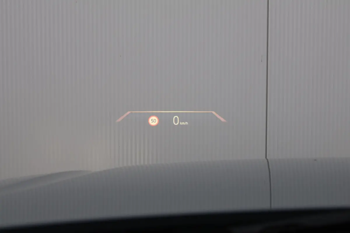 eDrive40 M Sport Edition 84 kWh | Sport Pakket Pro | M-Adaptief Onderstel | Schuif/Kantel Dak | Harman Kardon | Driving Assistant Professional | Parking Assistant Plus |