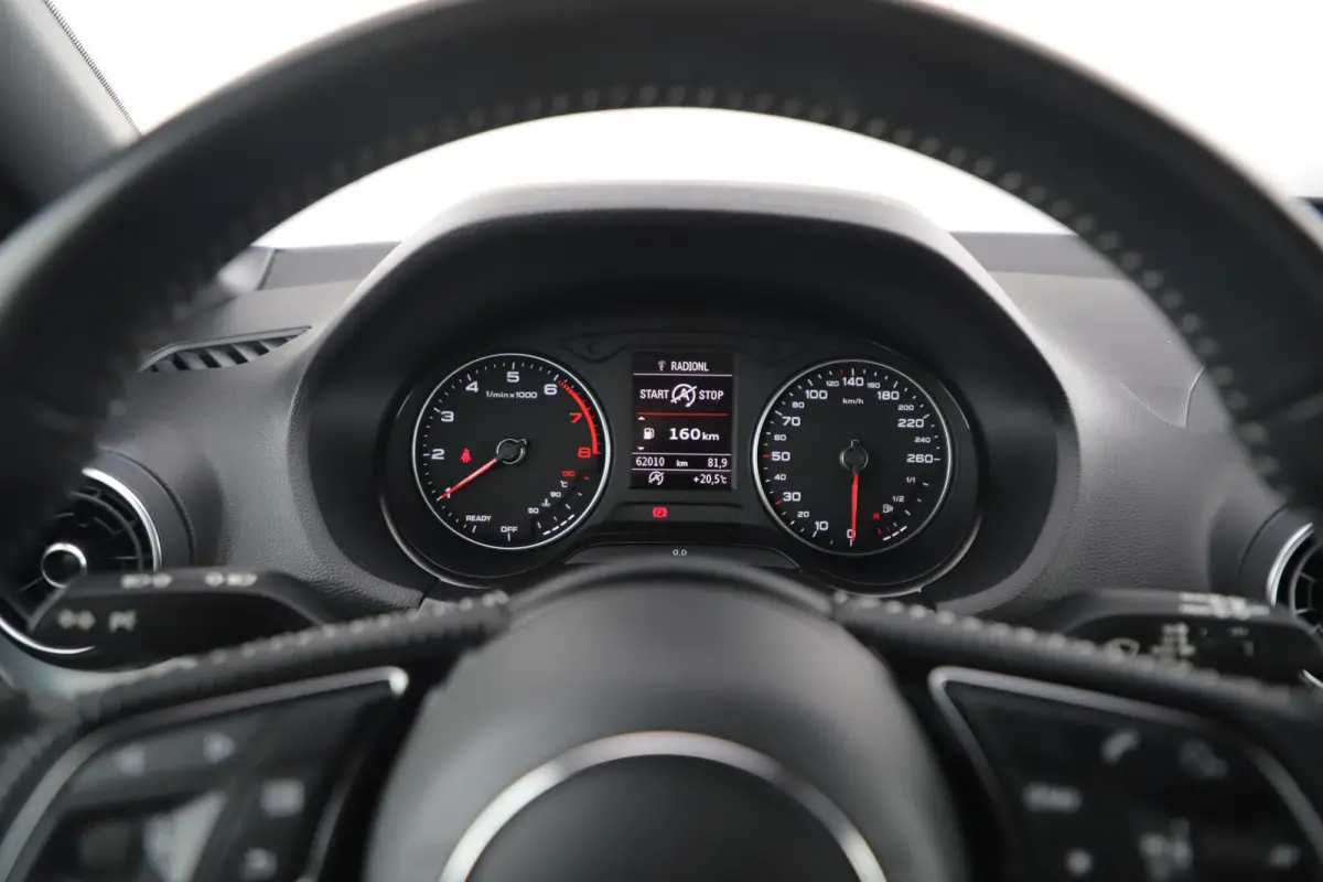 30 TFSI Sport S line Edition Navigatie Climate Cruise Control Bluetooth LED Parkeersensor