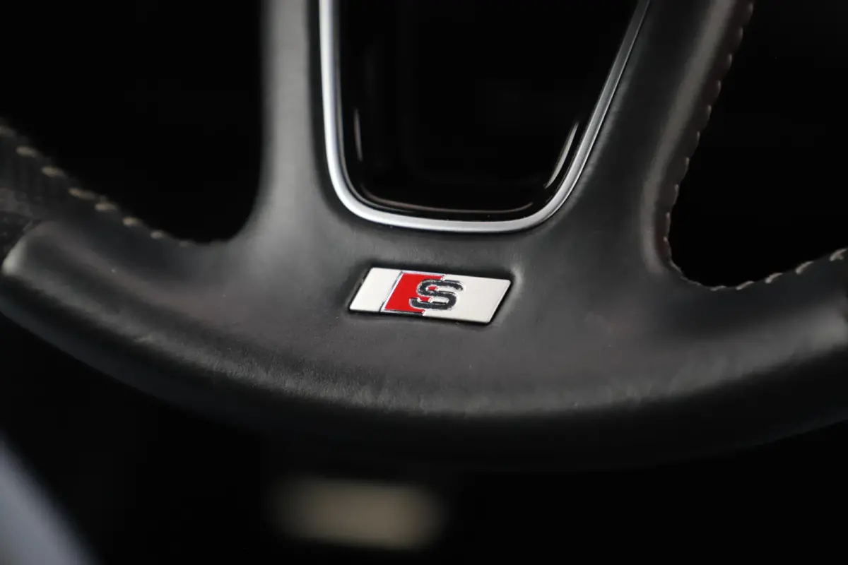 30 TFSI Sport S line Edition Navigatie Climate Cruise Control Bluetooth LED Parkeersensor