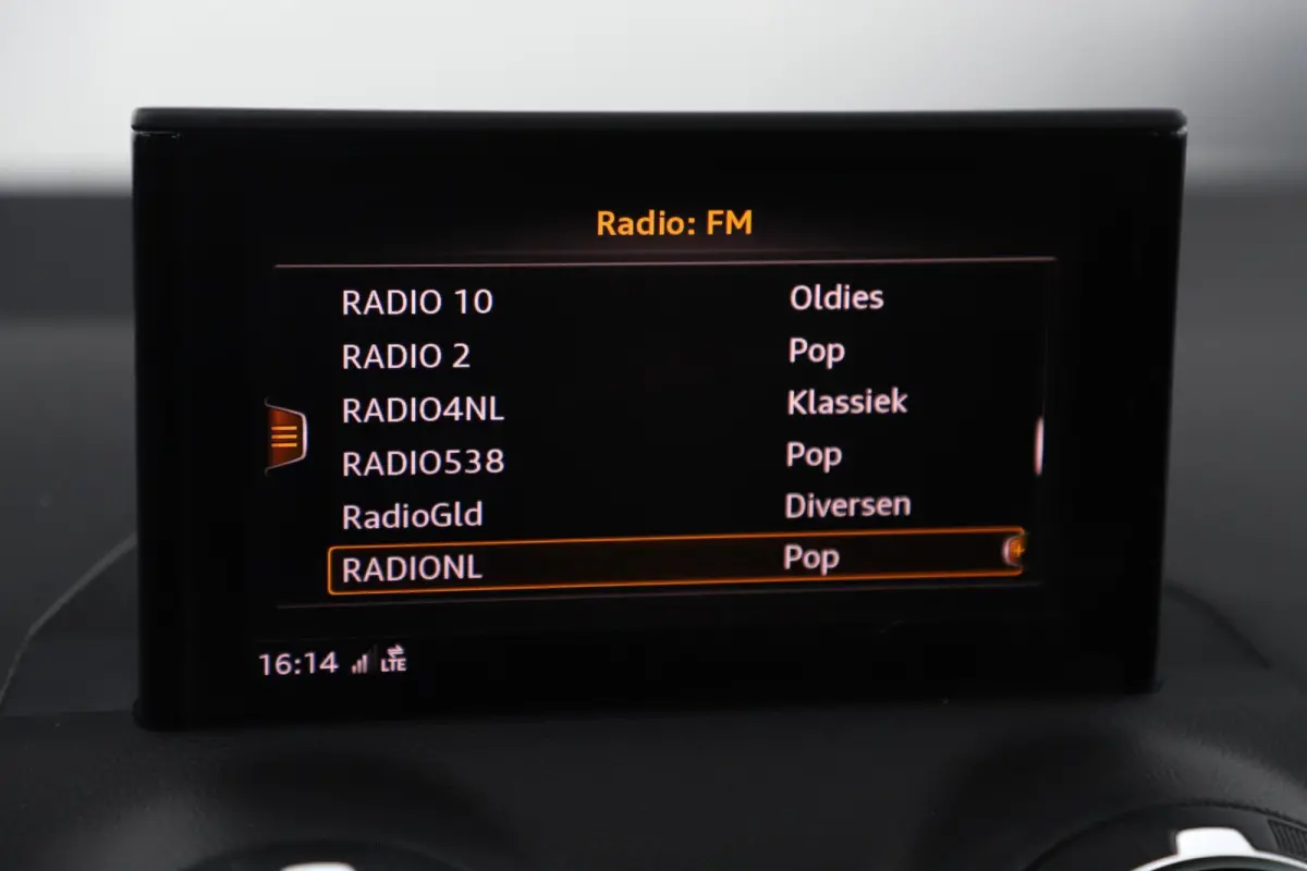 30 TFSI Sport S line Edition Navigatie Climate Cruise Control Bluetooth LED Parkeersensor