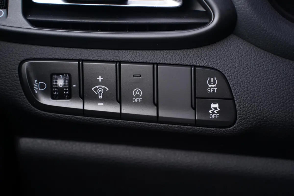 1.0 T-GDi MHEV Comfort Smart Apple Carplay Navi Airco Achteruitrijcamera Stuur/Stoelverwarming