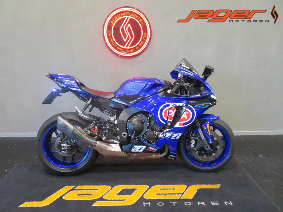Yamaha Yzf R1 2025 Benzine Onbekend leasen