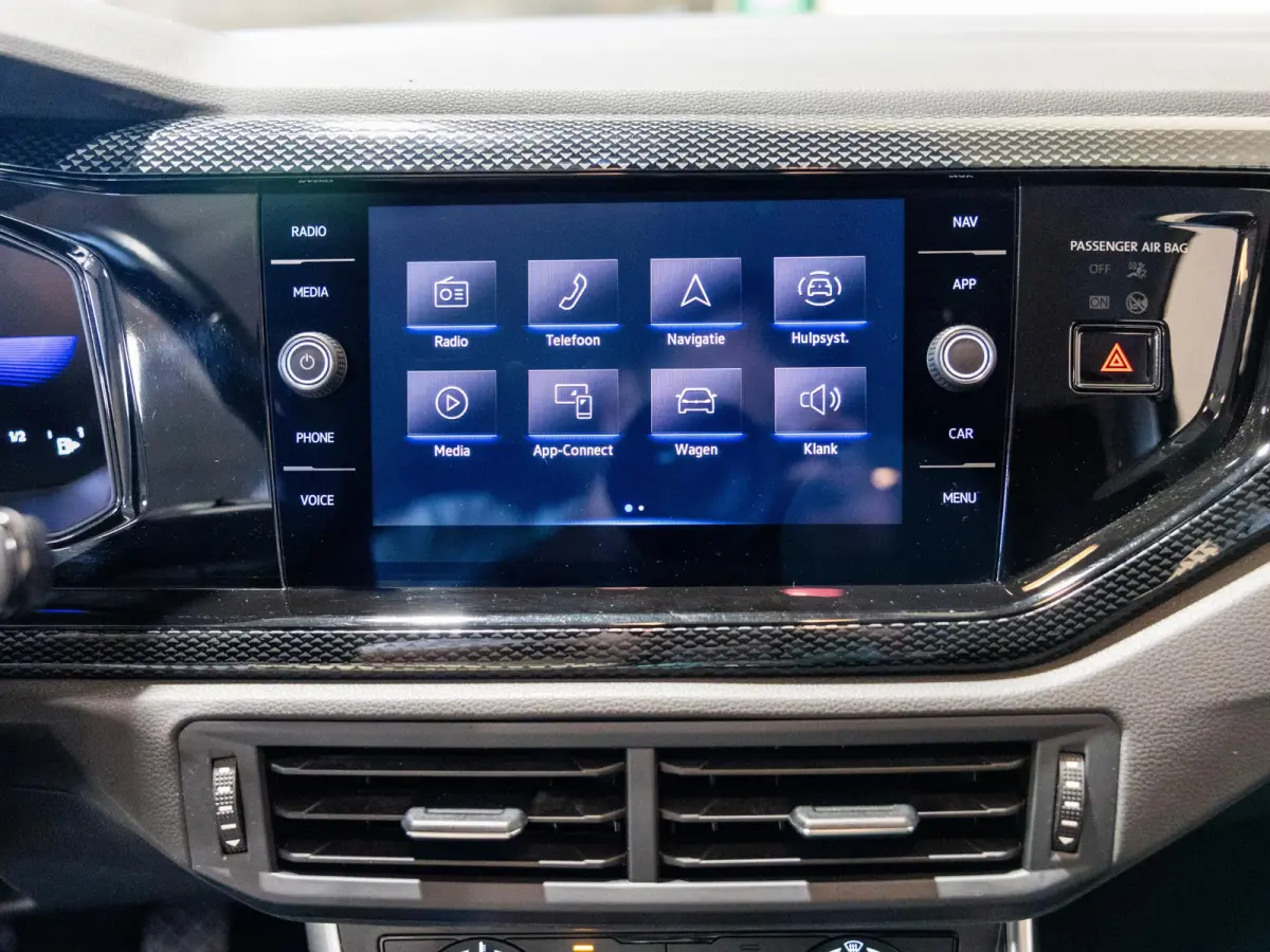 1.0 TSI Life / 95pk / Apple CarPlay / Adaptieve cruise control /