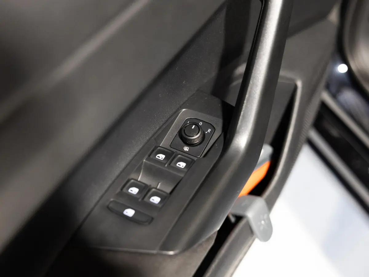 1.0 TSI Life / 95pk / Apple CarPlay / Adaptieve cruise control /