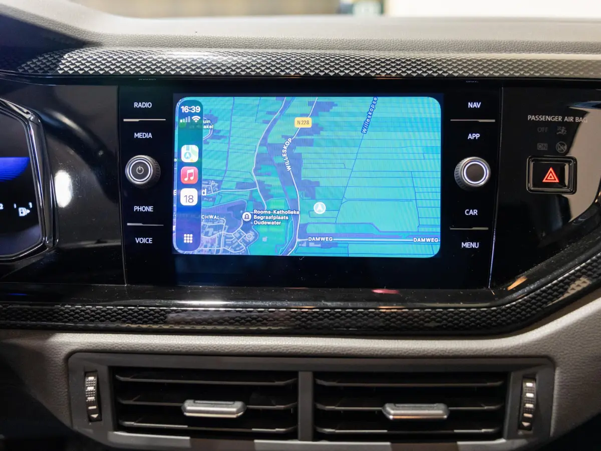 1.0 TSI Life / 95pk / Apple CarPlay / Adaptieve cruise control /