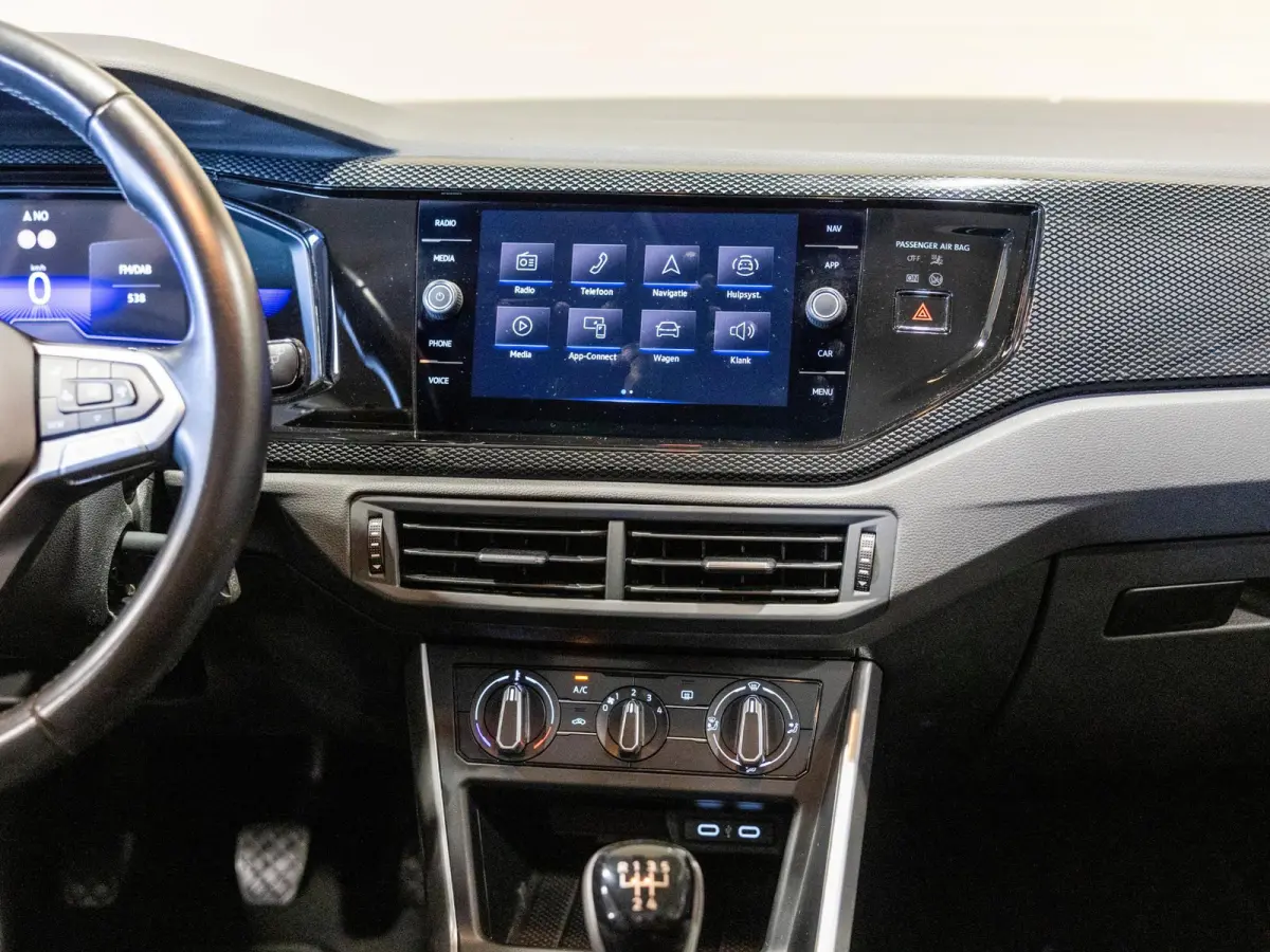 1.0 TSI Life / 95pk / Apple CarPlay / Adaptieve cruise control /