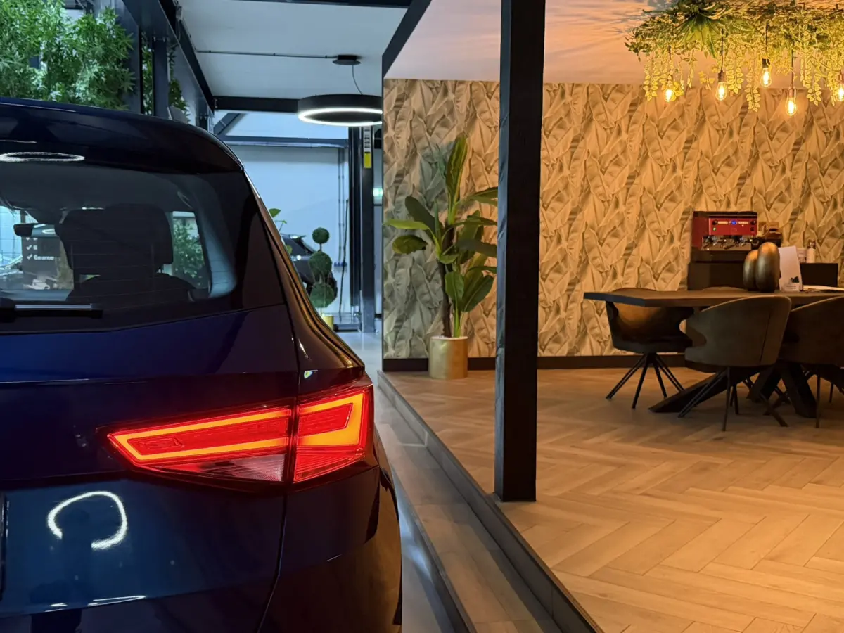 1.0 EcoTSI Style Edition|Lava Blue|Dealer Onderhouden|AllSeason|Virtual Cockpit|LED|Navi|CarPlay|Cruise|PDC|Rijklaar