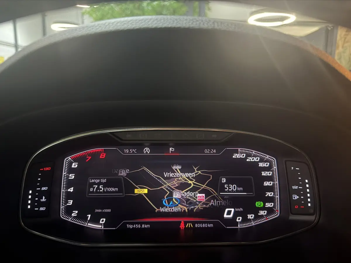 1.0 EcoTSI Style Edition|Lava Blue|Dealer Onderhouden|AllSeason|Virtual Cockpit|LED|Navi|CarPlay|Cruise|PDC|Rijklaar