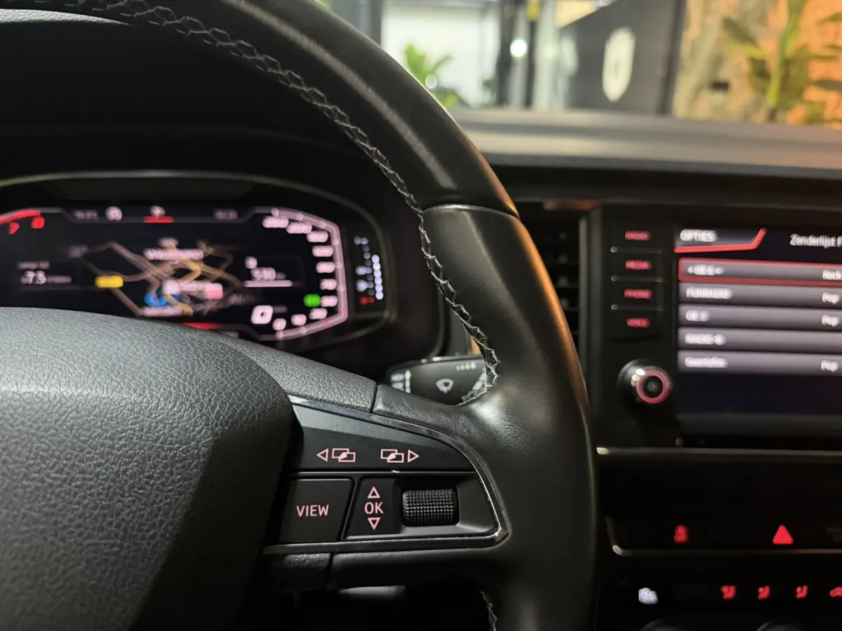 1.0 EcoTSI Style Edition|Lava Blue|Dealer Onderhouden|AllSeason|Virtual Cockpit|LED|Navi|CarPlay|Cruise|PDC|Rijklaar