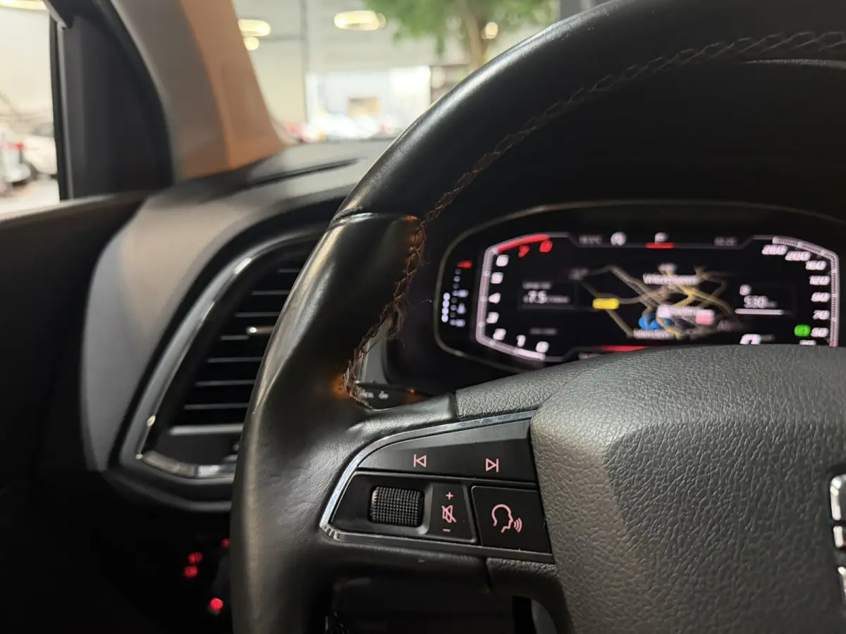 1.0 EcoTSI Style Edition|Lava Blue|Dealer Onderhouden|AllSeason|Virtual Cockpit|LED|Navi|CarPlay|Cruise|PDC|Rijklaar