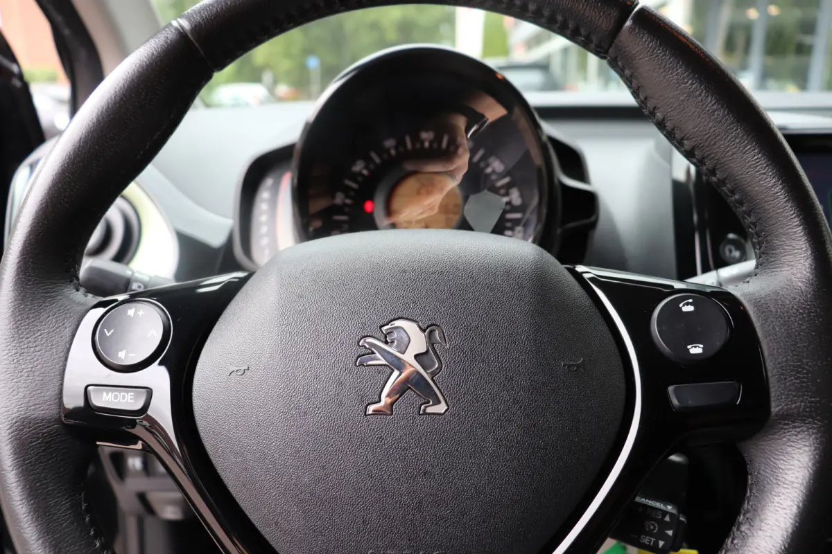 1.0 e-VTi Collection Cabrio dak! | scherm met Apple Carplay/Android Auto