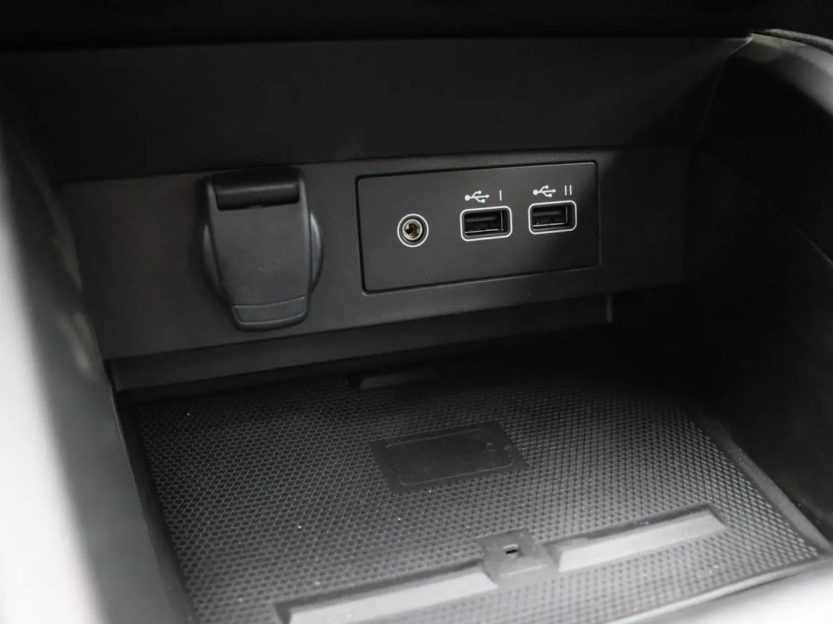 1.6 HEV Intense | Achteruitrijcamera | Automaat | Climate Control | Cruise Control |