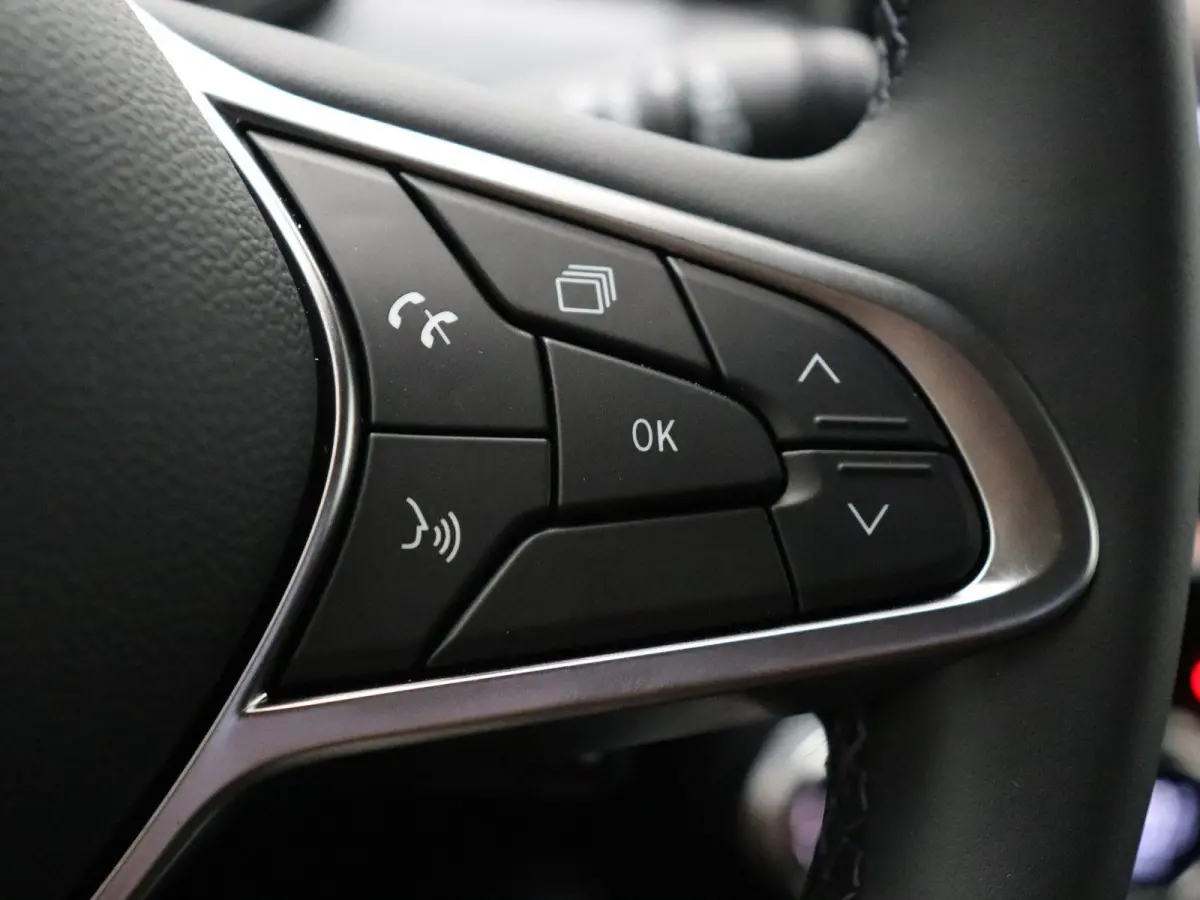 1.6 HEV Intense | Achteruitrijcamera | Automaat | Climate Control | Cruise Control |
