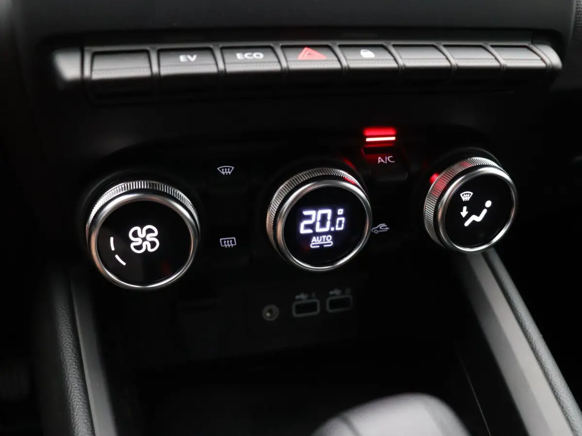 1.6 HEV Intense | Achteruitrijcamera | Automaat | Climate Control | Cruise Control |