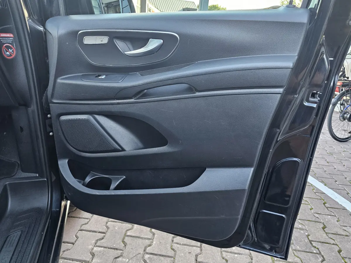 116 CDI Lang DC Comfort Automaat | LED | Standkachel | Camera | Stoelverwarming | Leder | Trekhaak | Keyless | Blind Spot | Lane assist |