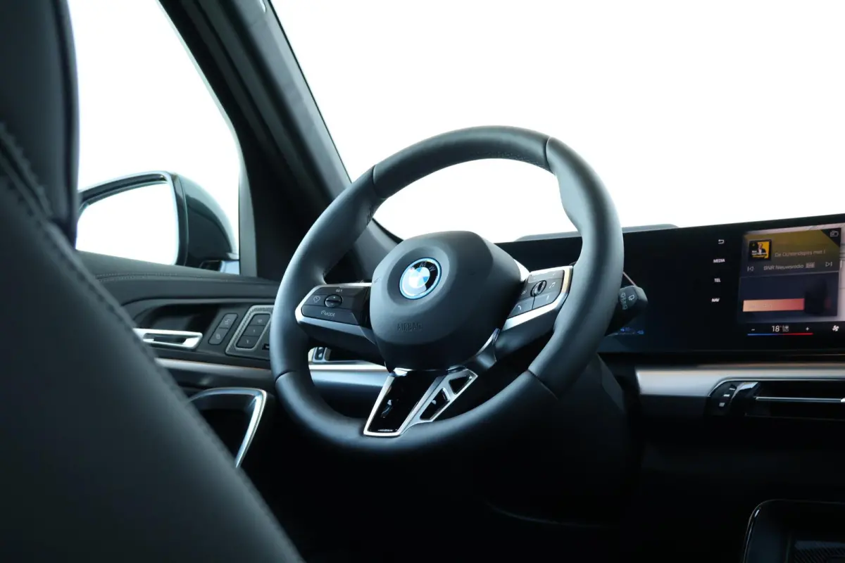 xDrive30e | Sport Pakket Pro | Panorama Dak | Elektr. Stoelen | Driving Assistant Professional | Parking Assistant Plus | Harman Kardon | Head-Up | Invidual Dark Emerald |