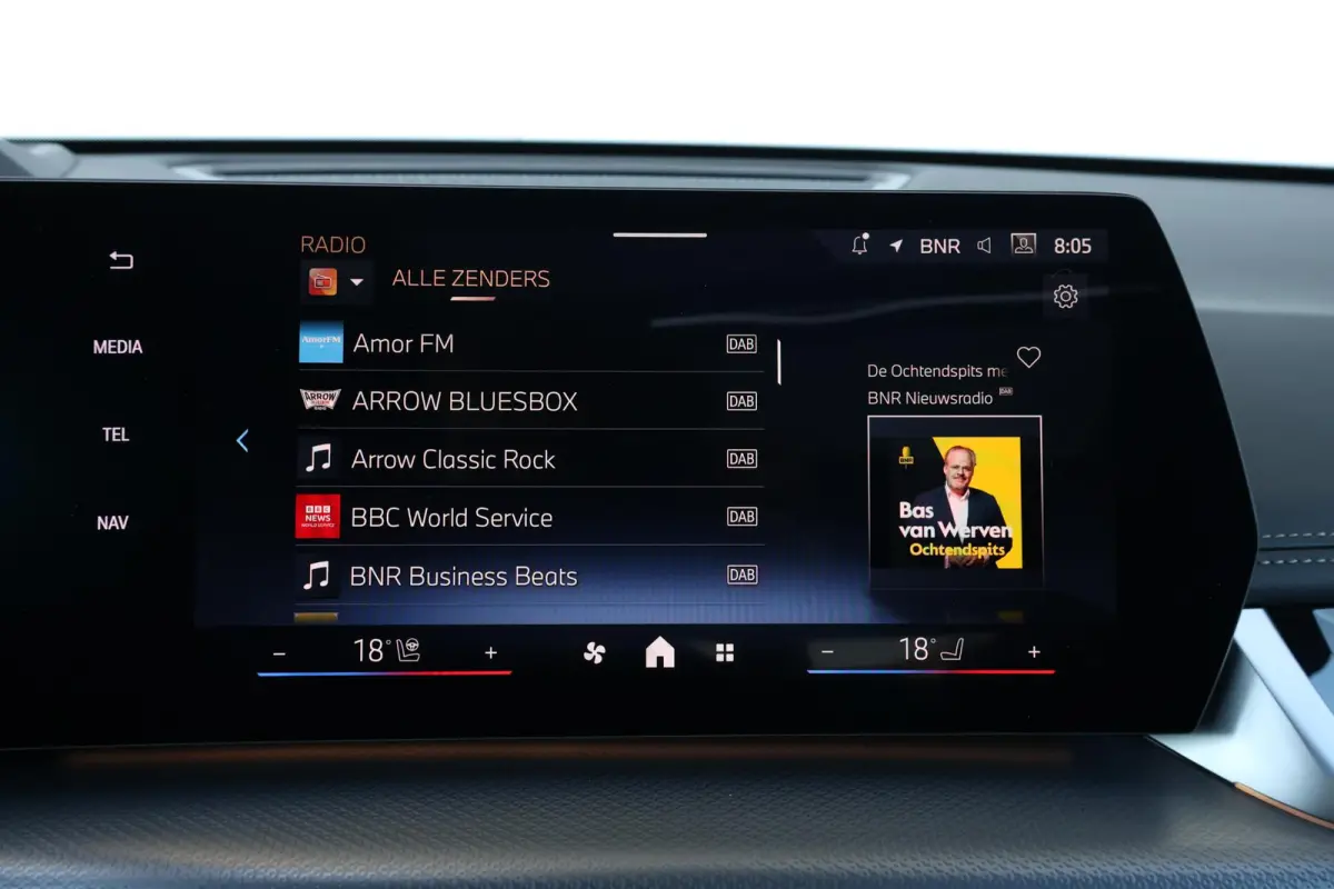 xDrive30e | Sport Pakket Pro | Panorama Dak | Elektr. Stoelen | Driving Assistant Professional | Parking Assistant Plus | Harman Kardon | Head-Up | Invidual Dark Emerald |