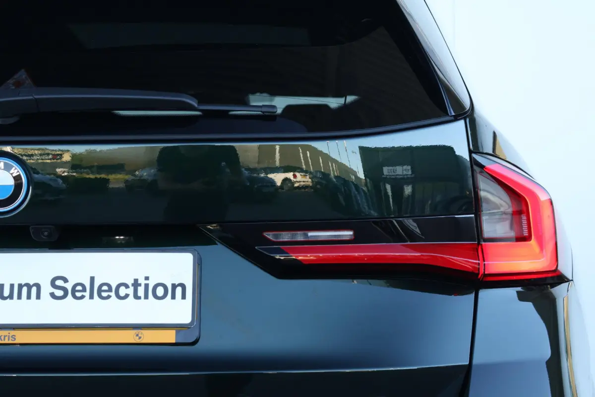 xDrive30e | Sport Pakket Pro | Panorama Dak | Elektr. Stoelen | Driving Assistant Professional | Parking Assistant Plus | Harman Kardon | Head-Up | Invidual Dark Emerald |