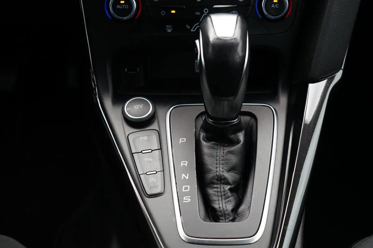 1.5 Titanium, NL, aut. trekh. CarPlay, PDC, clima