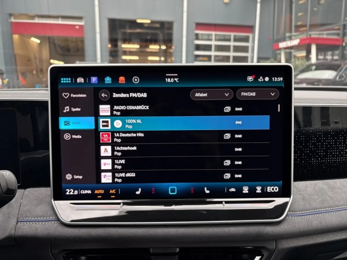 1.5 TSI eHYBRID R-LINE BLACK-OPTIK TREKHAAK/360CAM/ELEK-KLEP/ACC/HUD/STOEL+STUURVERW