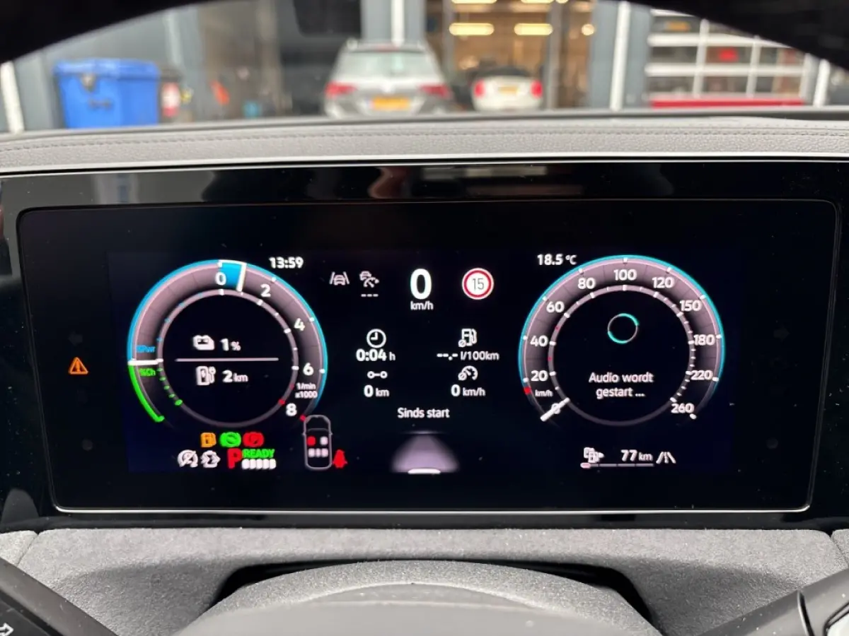 1.5 TSI eHYBRID R-LINE BLACK-OPTIK TREKHAAK/360CAM/ELEK-KLEP/ACC/HUD/STOEL+STUURVERW