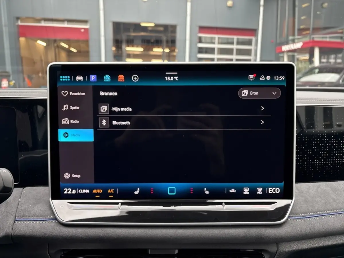 1.5 TSI eHYBRID R-LINE BLACK-OPTIK TREKHAAK/360CAM/ELEK-KLEP/ACC/HUD/STOEL+STUURVERW