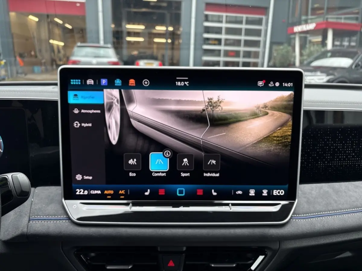 1.5 TSI eHYBRID R-LINE BLACK-OPTIK TREKHAAK/360CAM/ELEK-KLEP/ACC/HUD/STOEL+STUURVERW