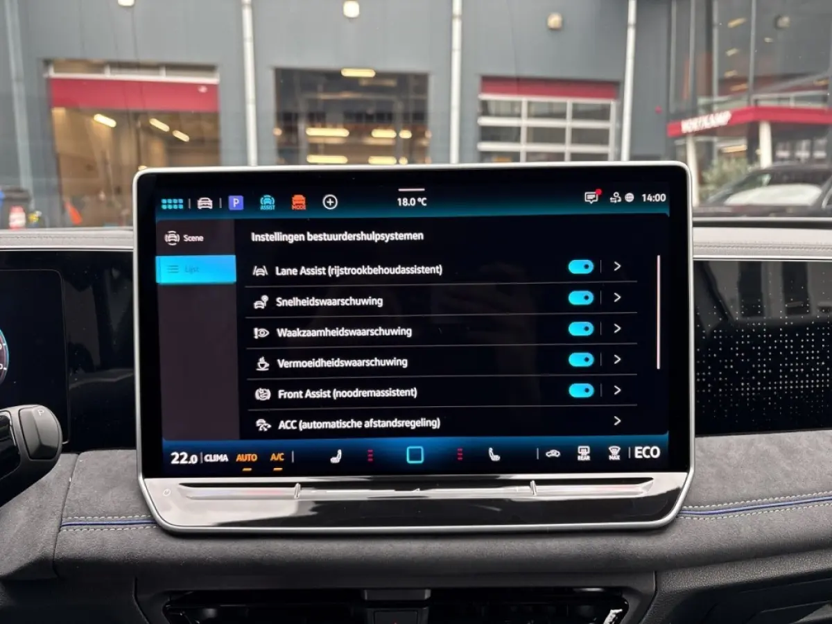 1.5 TSI eHYBRID R-LINE BLACK-OPTIK TREKHAAK/360CAM/ELEK-KLEP/ACC/HUD/STOEL+STUURVERW